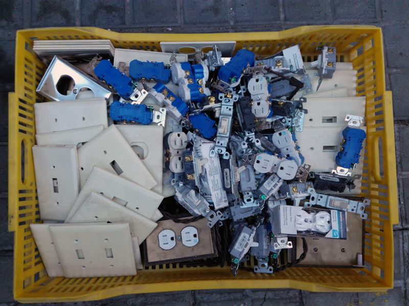 material ferreteria griferia electricidad consultar modelos y cantidades